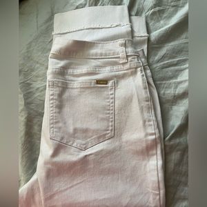 Jennifer Lopez capris